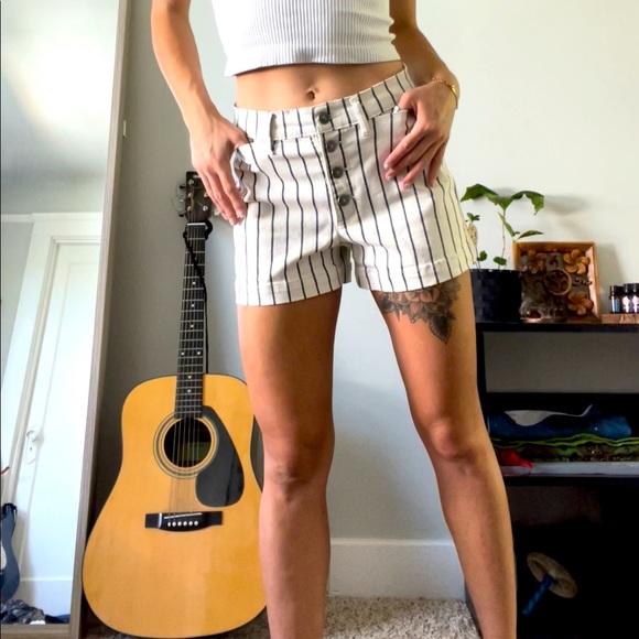 NWOT ⚓️ Rewash Brand | High Waisted Shorts - Picture 2 of 4